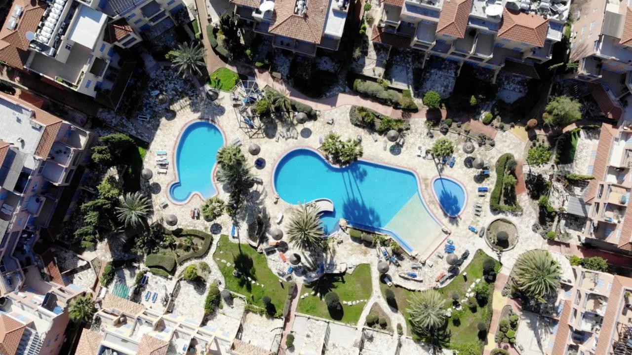 Limnaria Gardens Two Bedroom Apartment With Balcony Paphos Kültér fotó