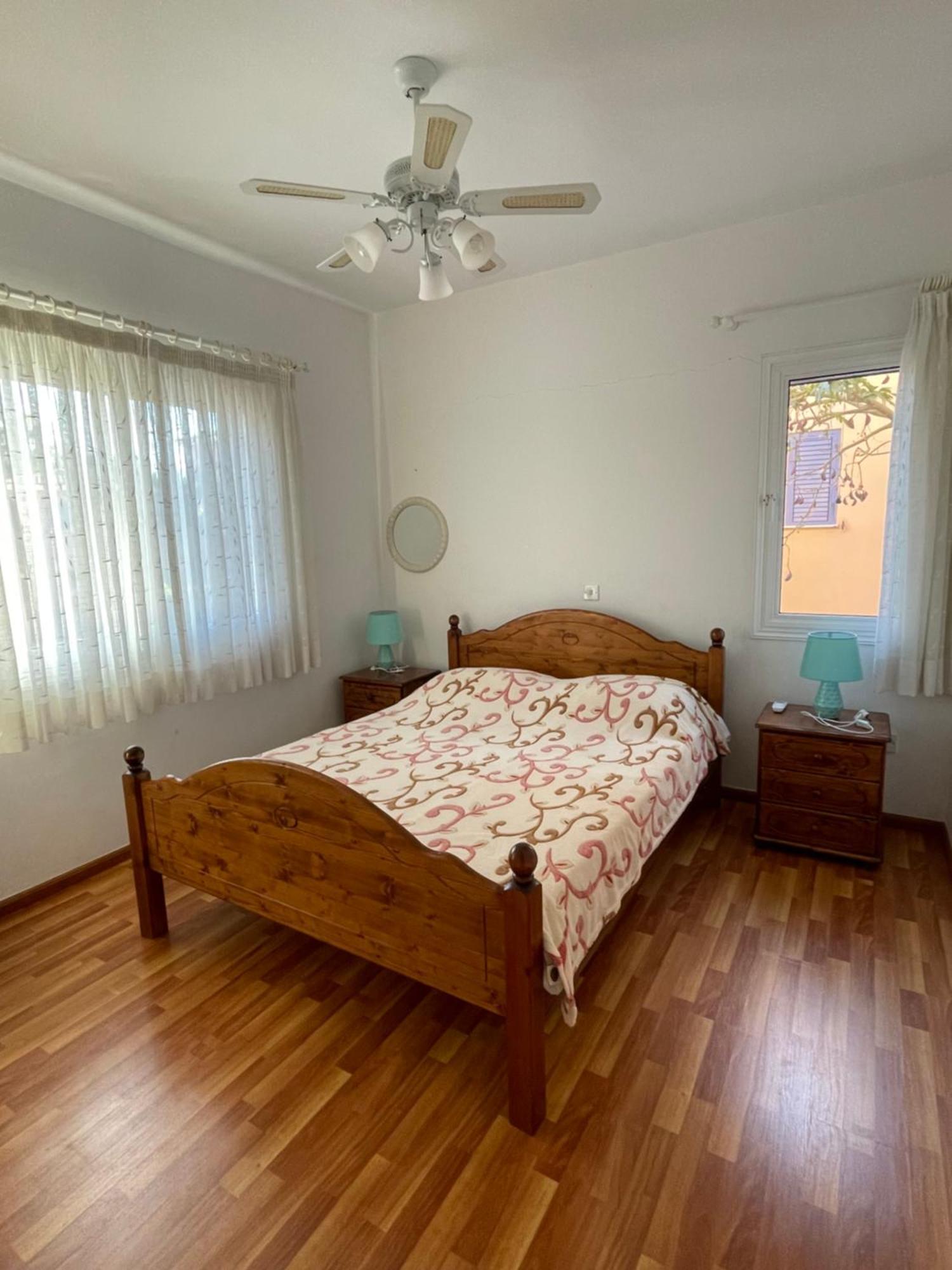 Limnaria Gardens Two Bedroom Apartment With Balcony Paphos Kültér fotó