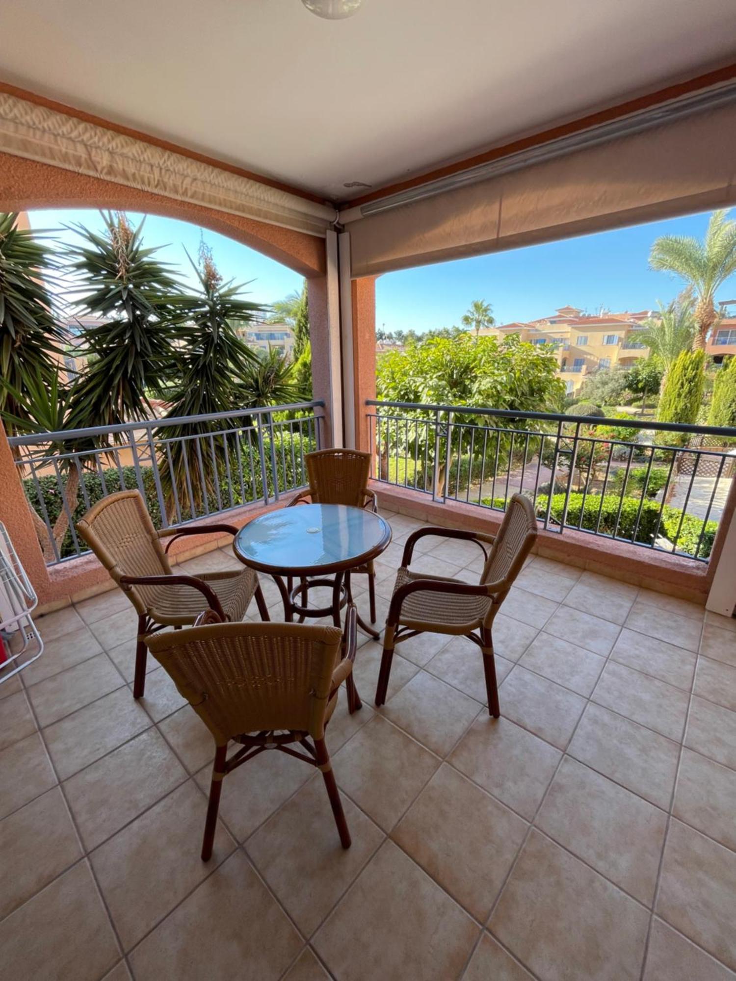 Limnaria Gardens Two Bedroom Apartment With Balcony Paphos Kültér fotó